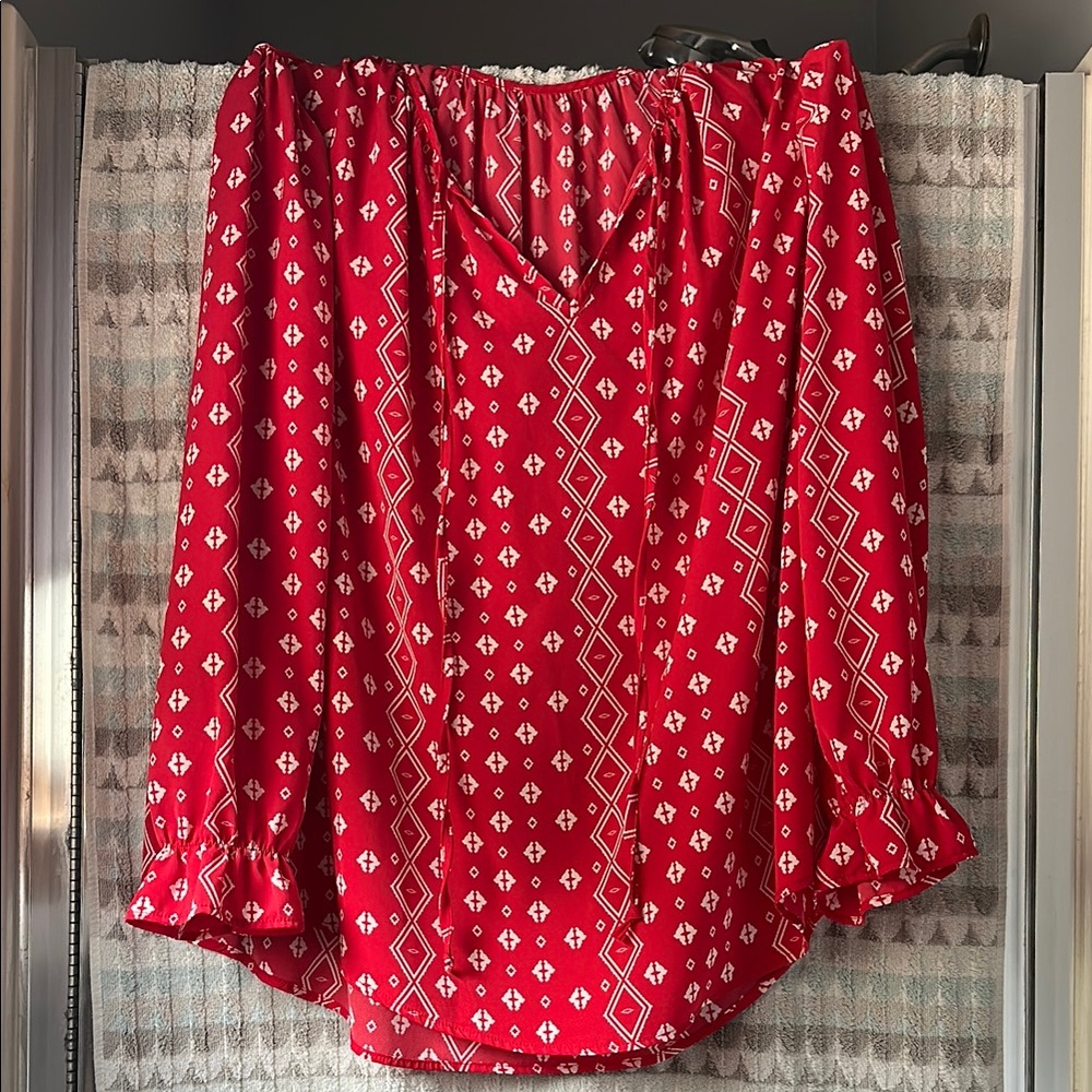 Red Geometric Print Women's Blouse. Plus 3x
